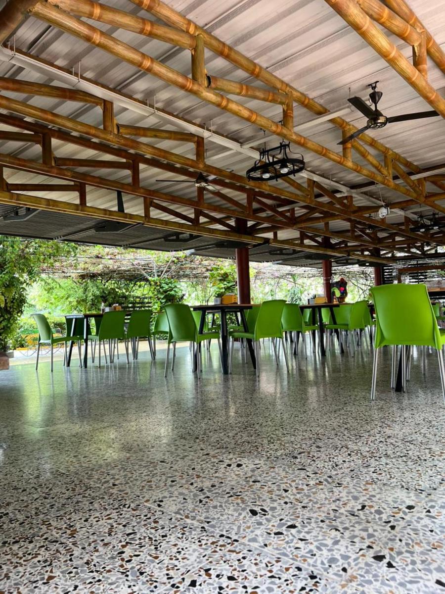 Hotel Chicala salgar - Housity