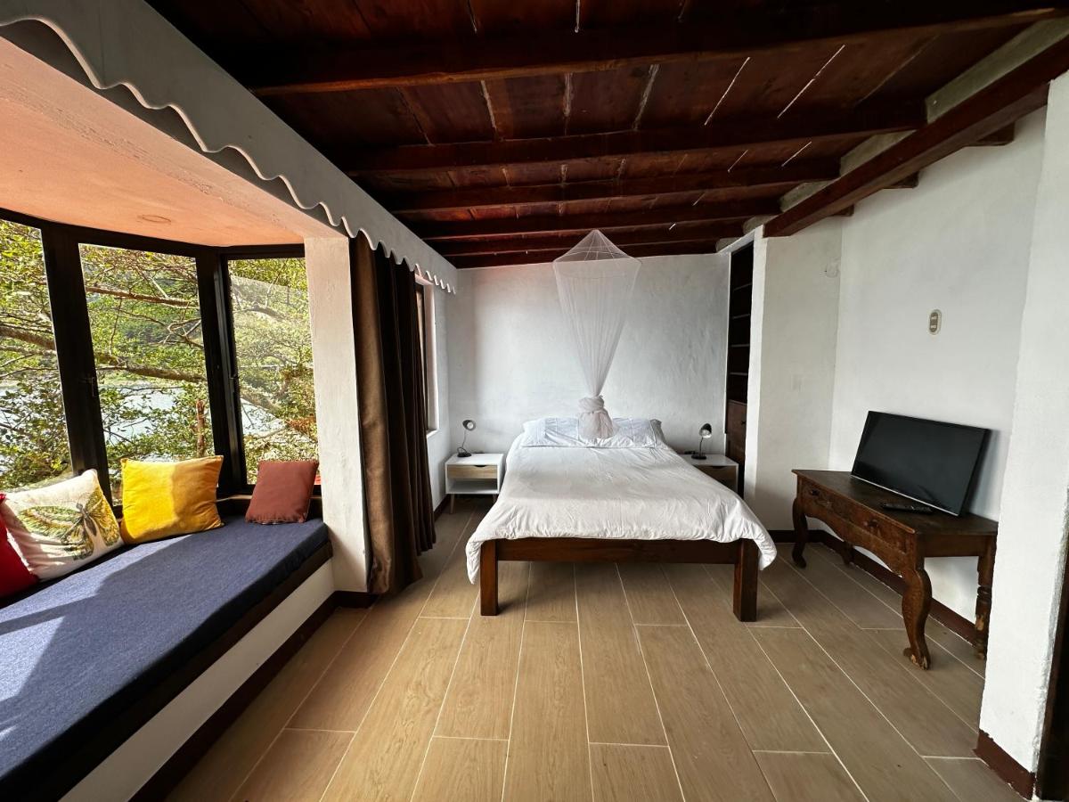 Atitlan Sunset Lodge - Housity