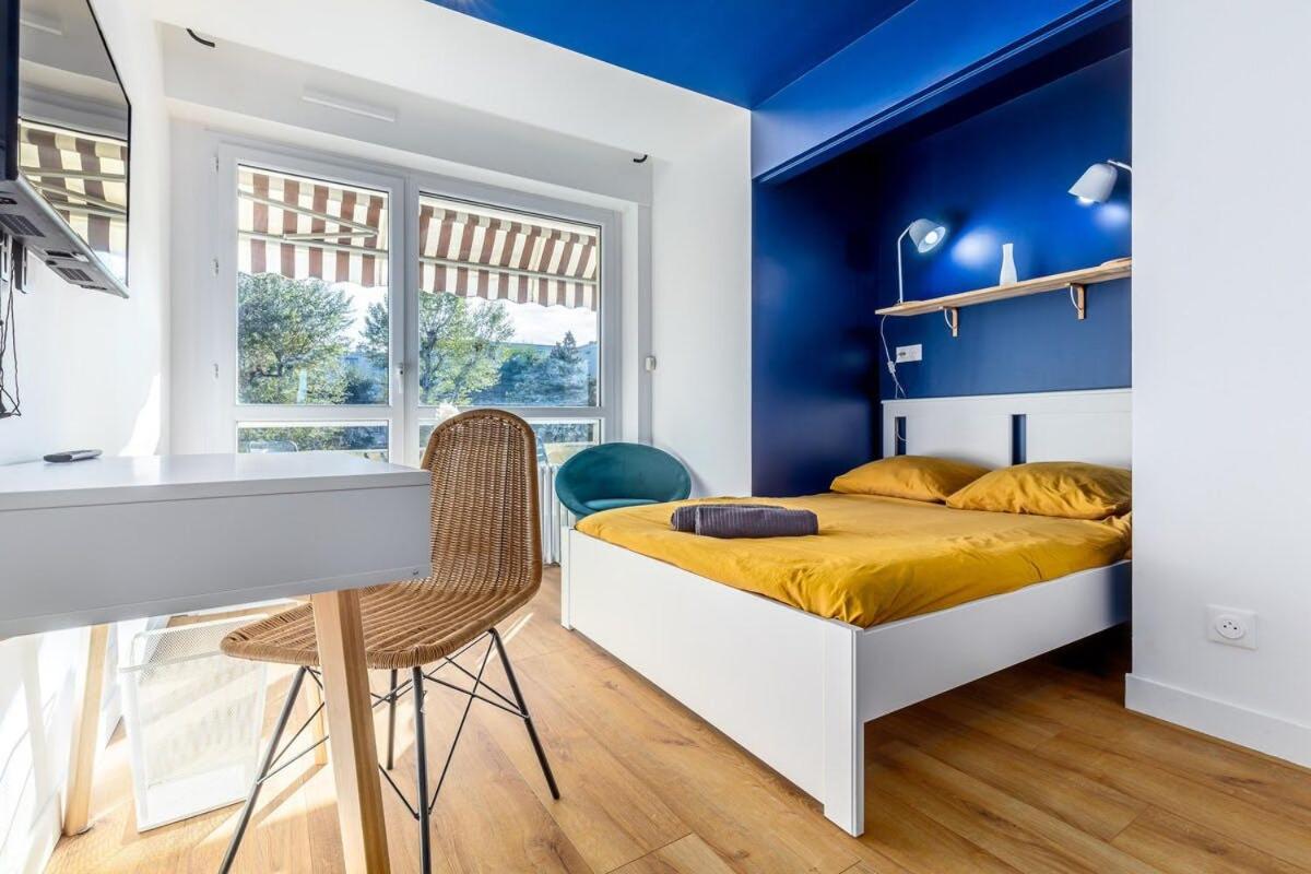 Le Bleu Royal Appart Hotel - 5 Chambres - Housity