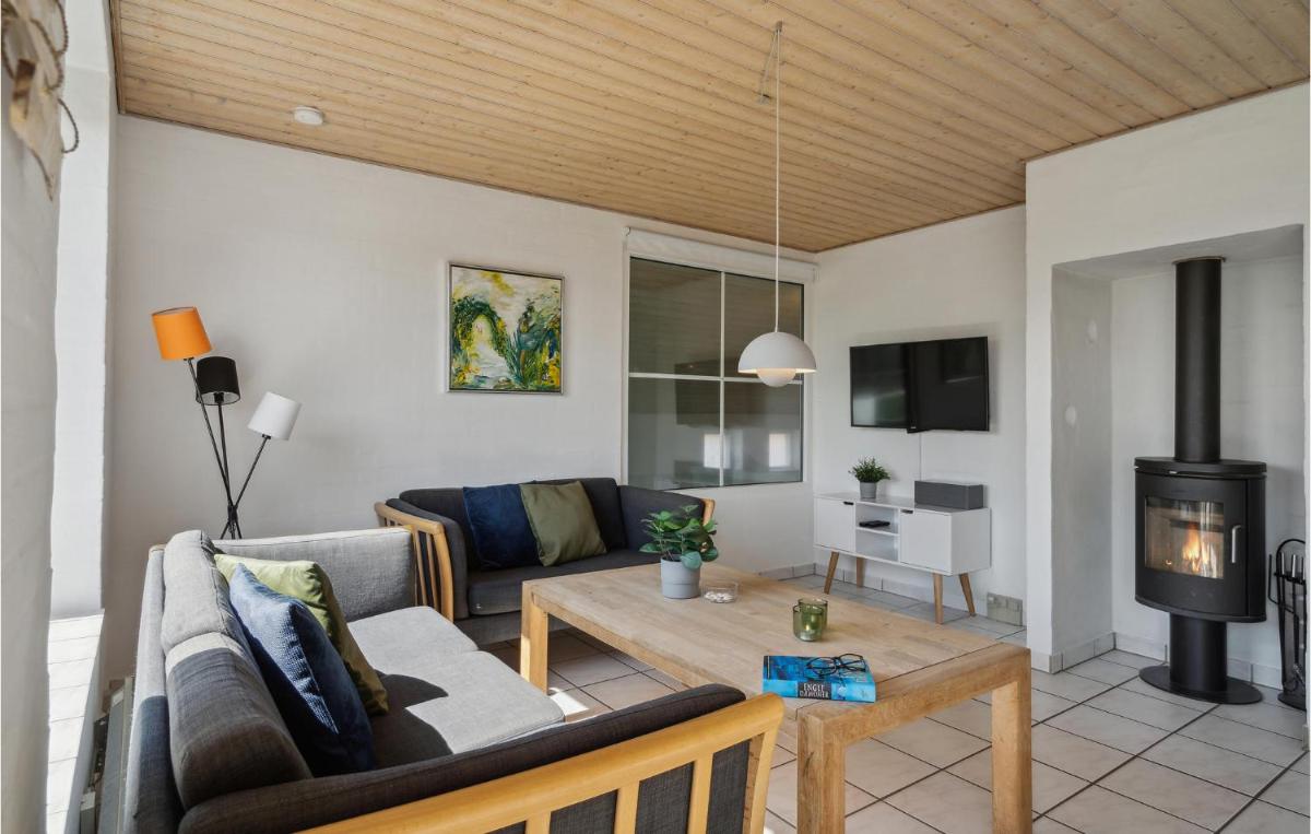 Gorgeous Home In Harboøre With Sauna - Housity