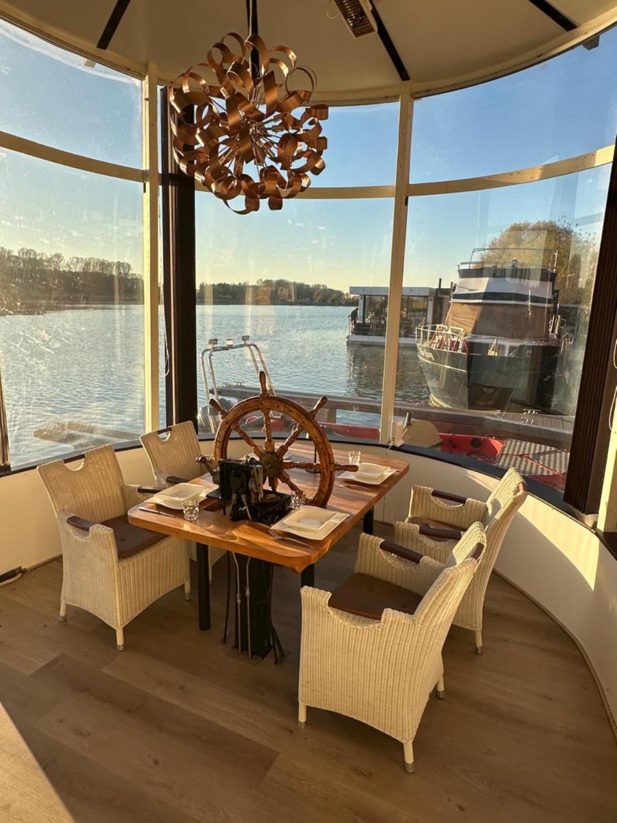 Hafen Oase - Hausboote, Whirlpool, Sauna, Wellness - Housity