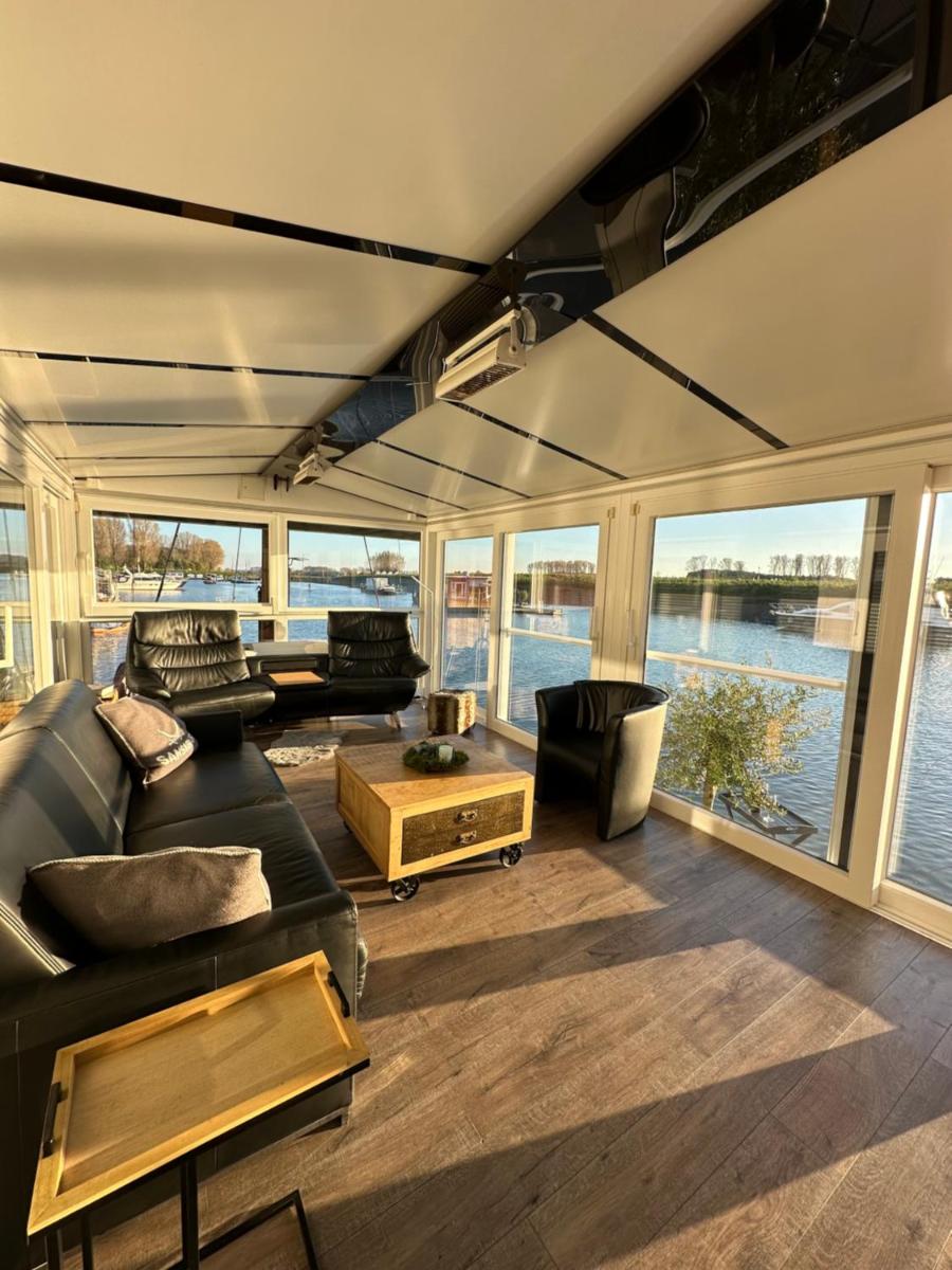 Hafen Oase - Hausboote, Whirlpool, Sauna, Wellness - Housity