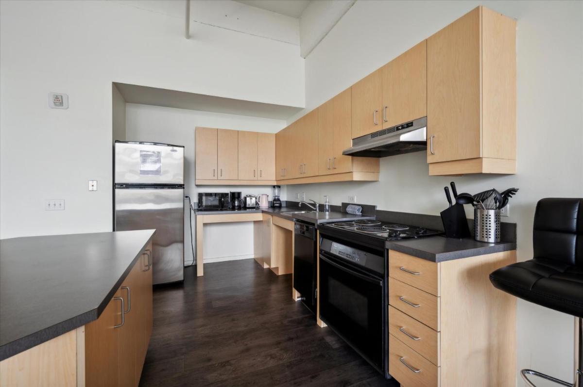 Loft640 Studio, Free Parking, Kitchen, Workspace, Great Location - Hizvo