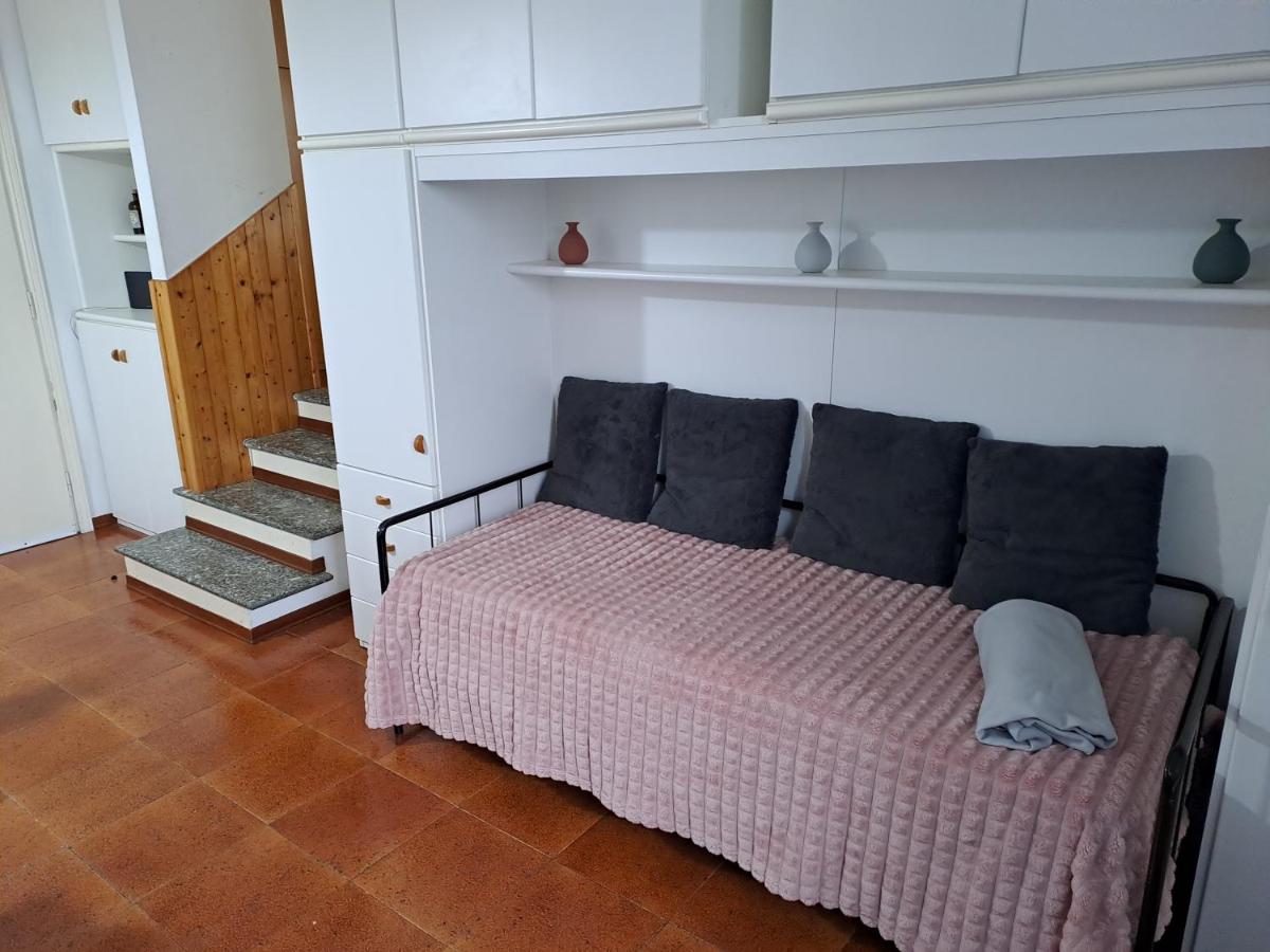 J&C HOUSE -LAKE BOSISIO - Housity