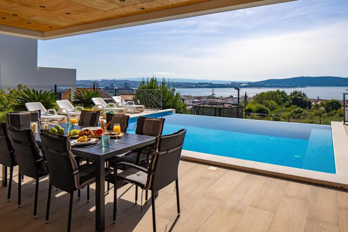 Villa Casa Bella with sea views - 1,4km from the beach - Hizvo