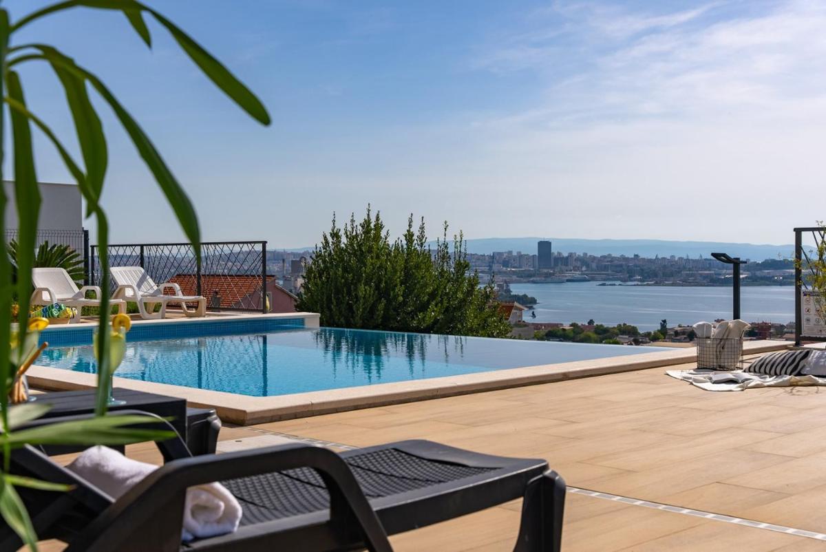 Villa Casa Bella with sea views - 1,4km from the beach - Hizvo