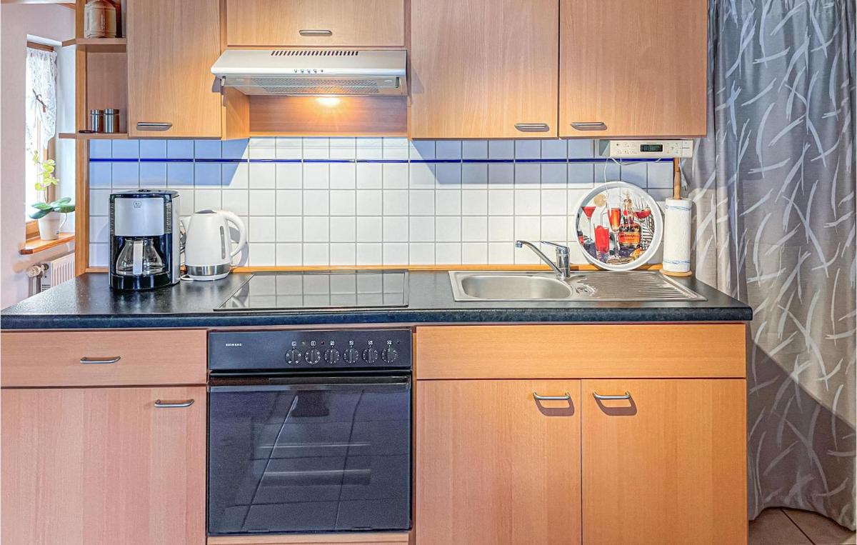 Stunning Home In Dabel With Wifi - Housity