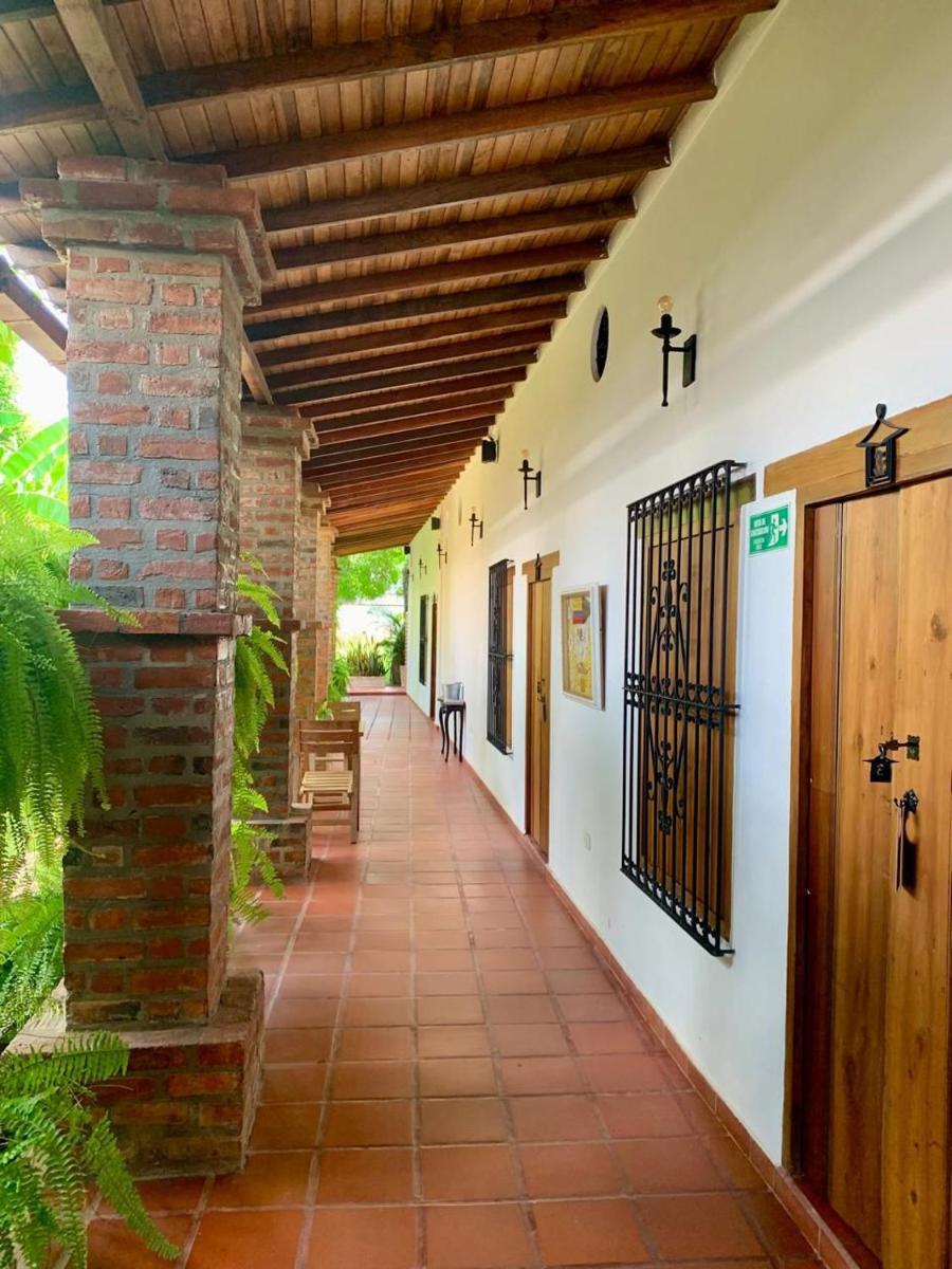 LITERATIUM - Housity