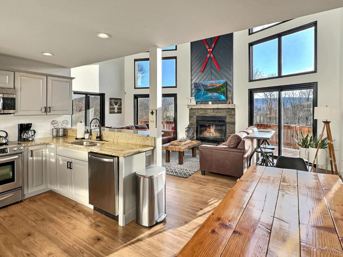 The Ridge Chalet in Ellicottville Hot Tub & Sauna - Housity