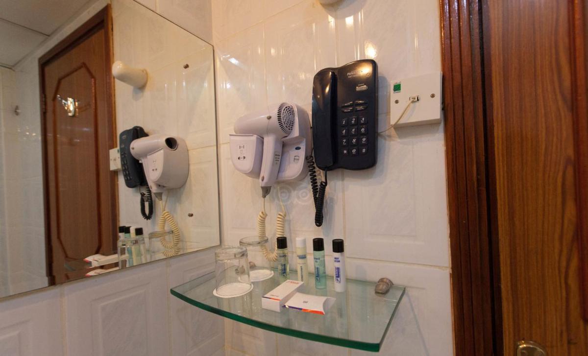 Fortune Karama Hotel - Housity