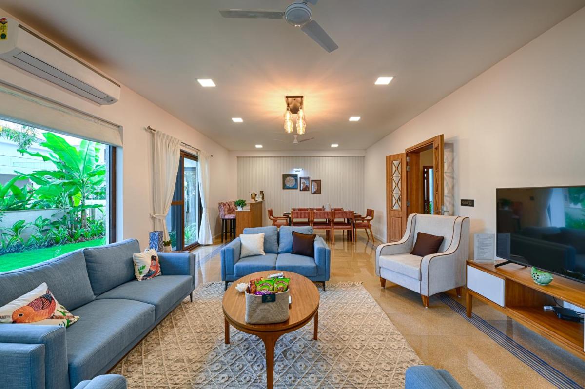 Melhor Stays Villa- L-M113 Luxurious 5 BHK villa with private pool, Anjuna - Housity