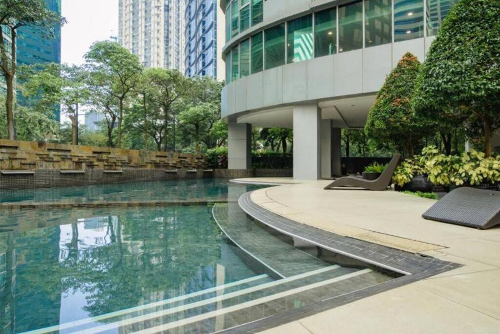 Prime Avant BGC Location Apartments by PH Staycation - Housity