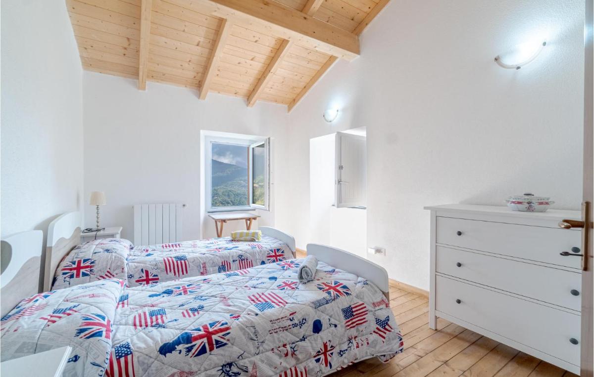 2 Bedroom Lovely Home In Tribogna - Housity