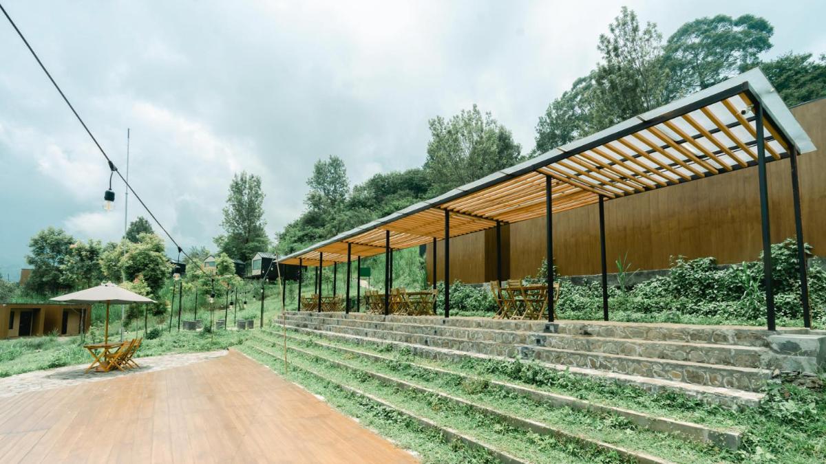 Bobocabin Gunung Mas, Puncak - Housity