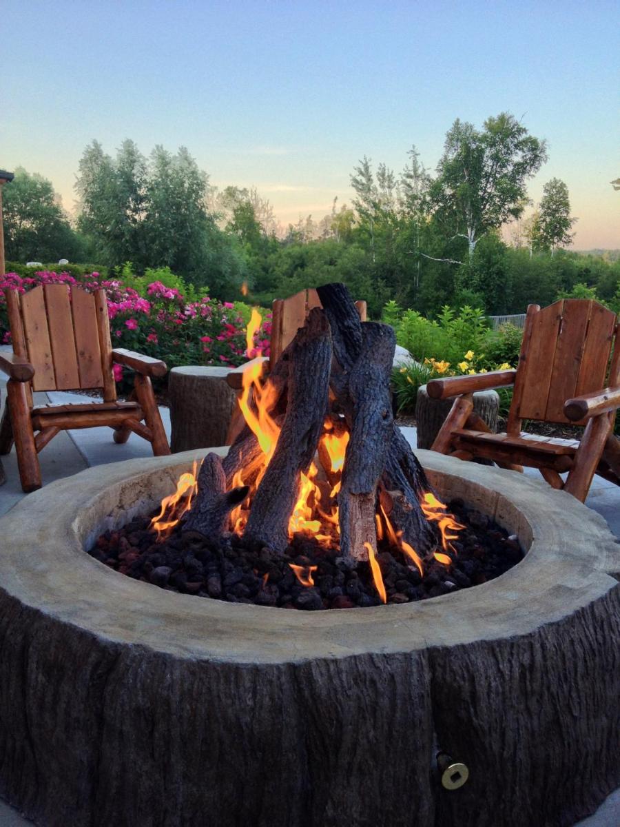 Crooked River Lodge - Housity