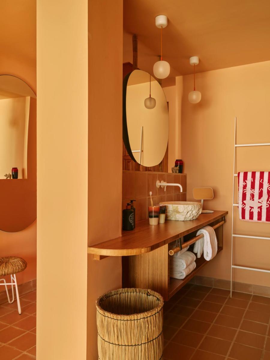 Un baño de Bikini Island & Mountain Hotel Es Trenc -Adults only-