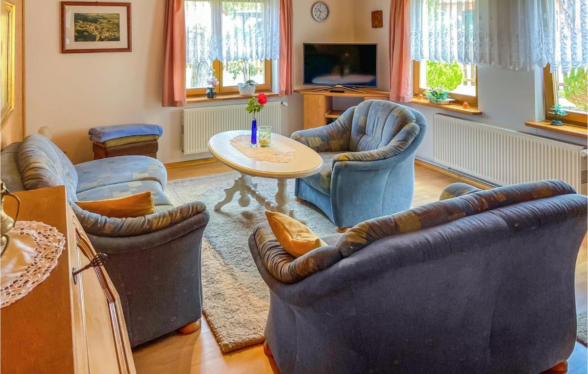 Stunning Home In Dabel With Wifi - Housity
