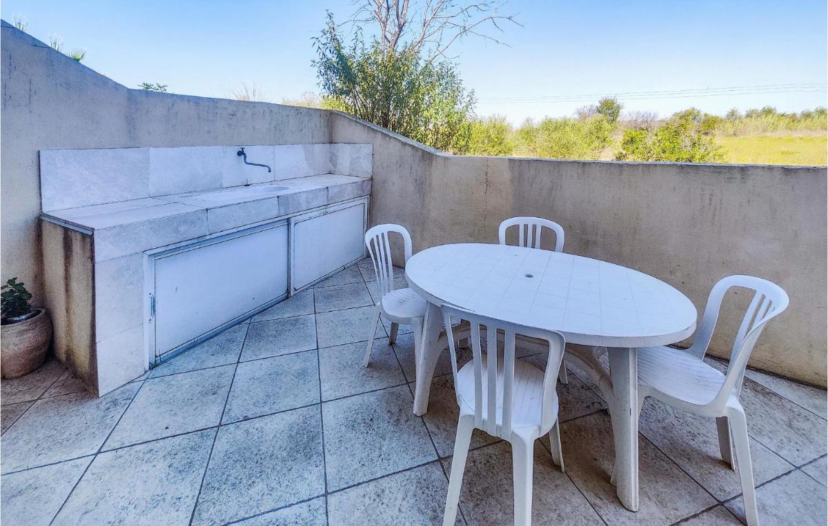 Stunning Apartment In Loupian - Housity