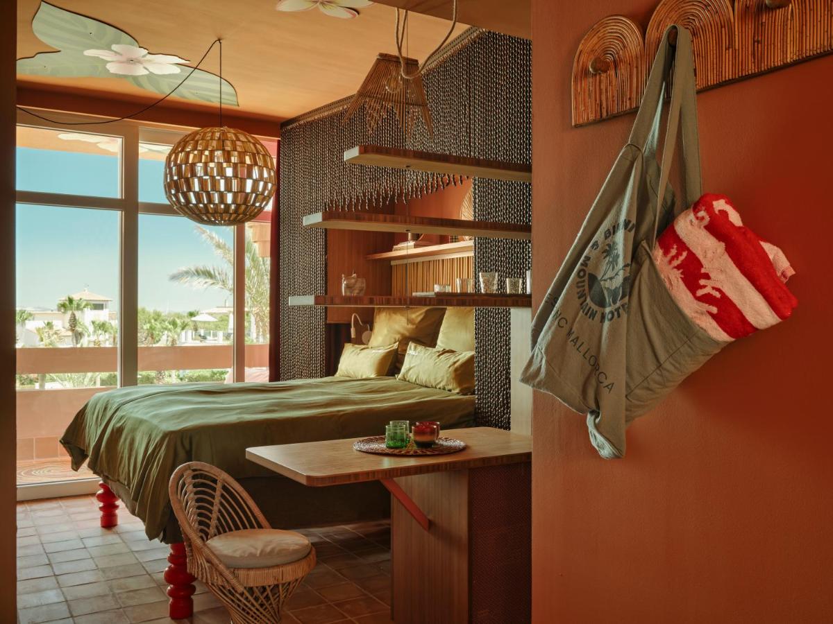 Cama o camas de una habitación en Bikini Island & Mountain Hotel Es Trenc -Adults only-
