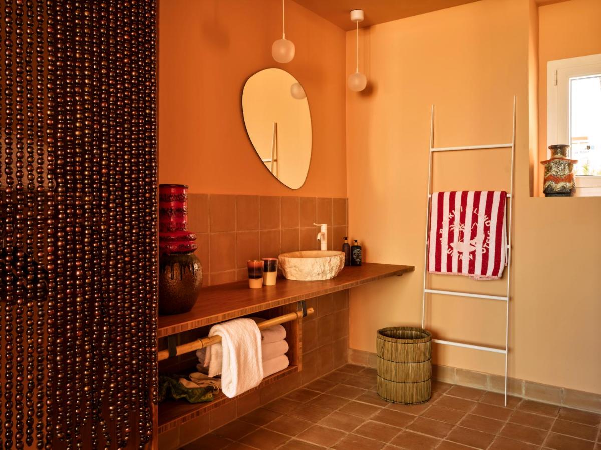 Un baño de Bikini Island & Mountain Hotel Es Trenc -Adults only-