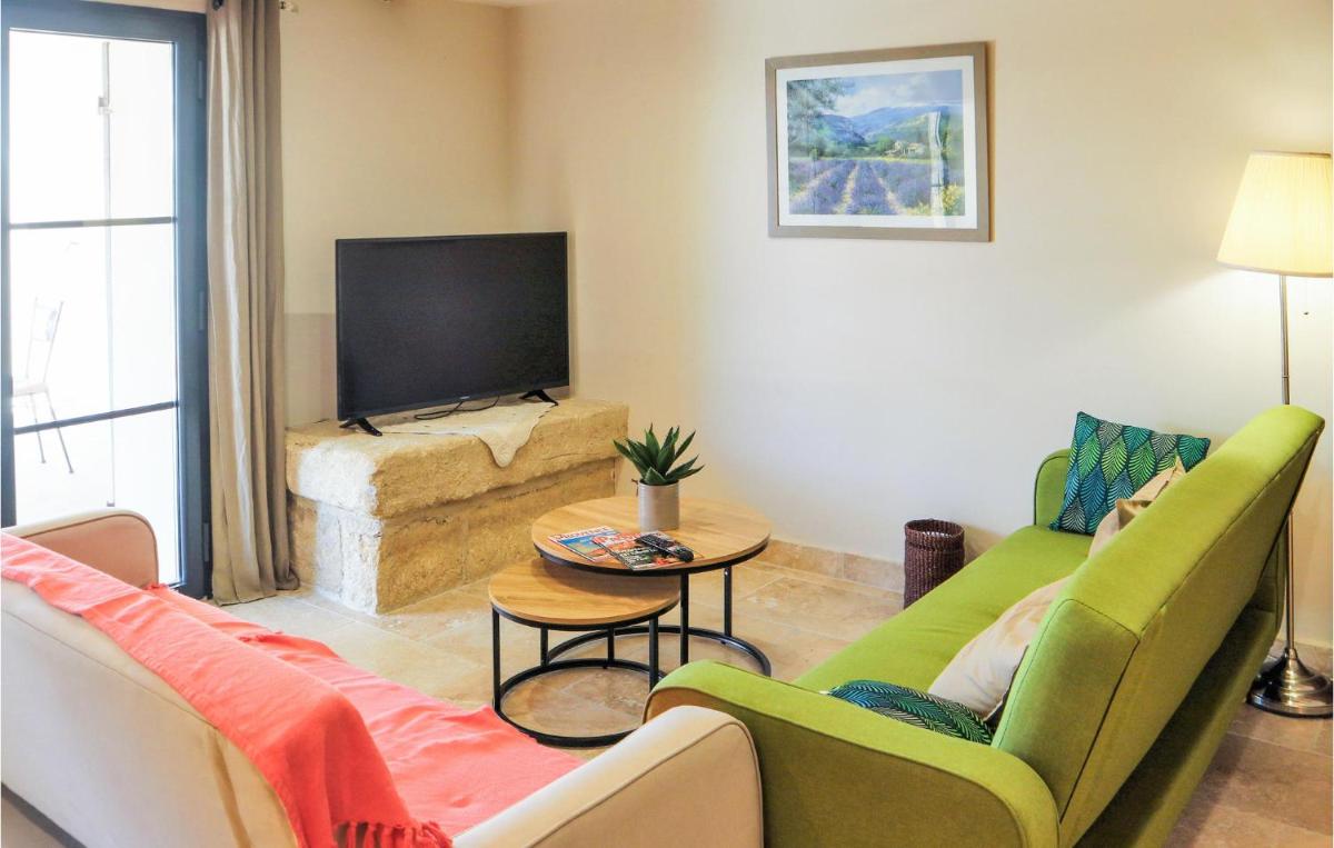Awesome Home In Violes - Housity