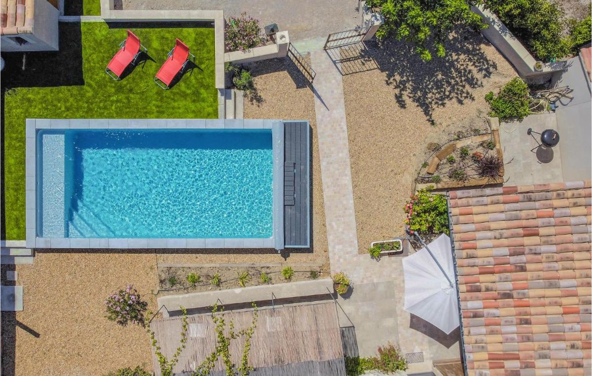 Awesome Home In Violes - Housity