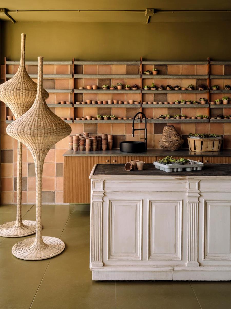 Una cocina o zona de cocina en Bikini Island & Mountain Hotel Es Trenc -Adults only-