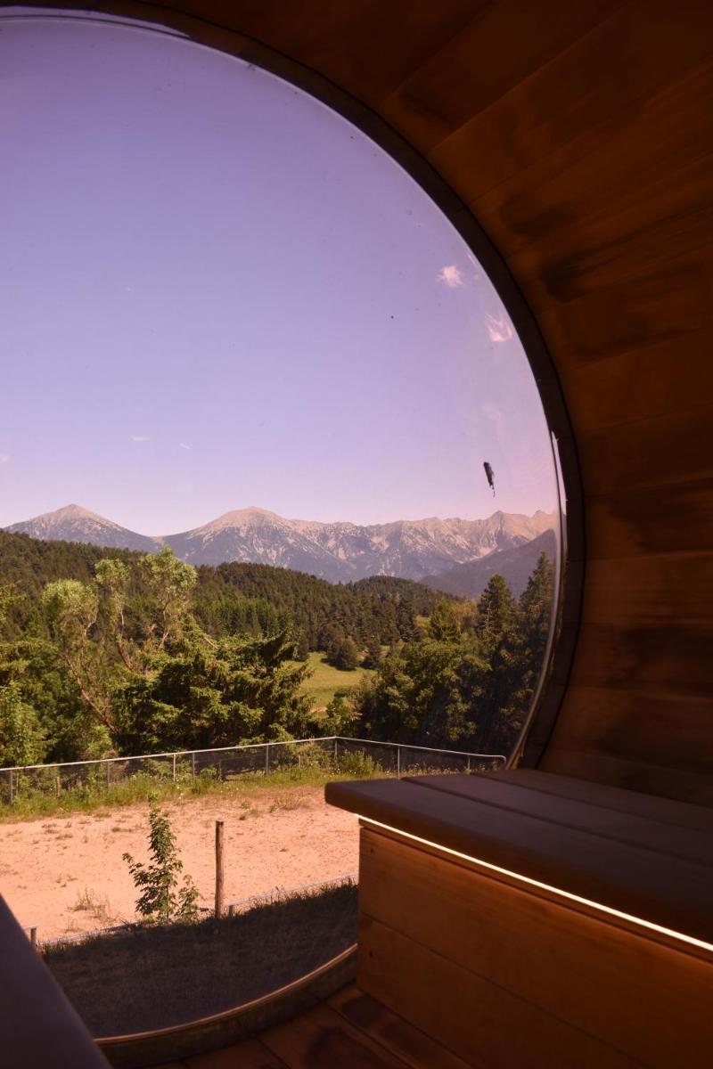 Vue générale sur la montagne ou vue sur la montagne depuis l'hôtel