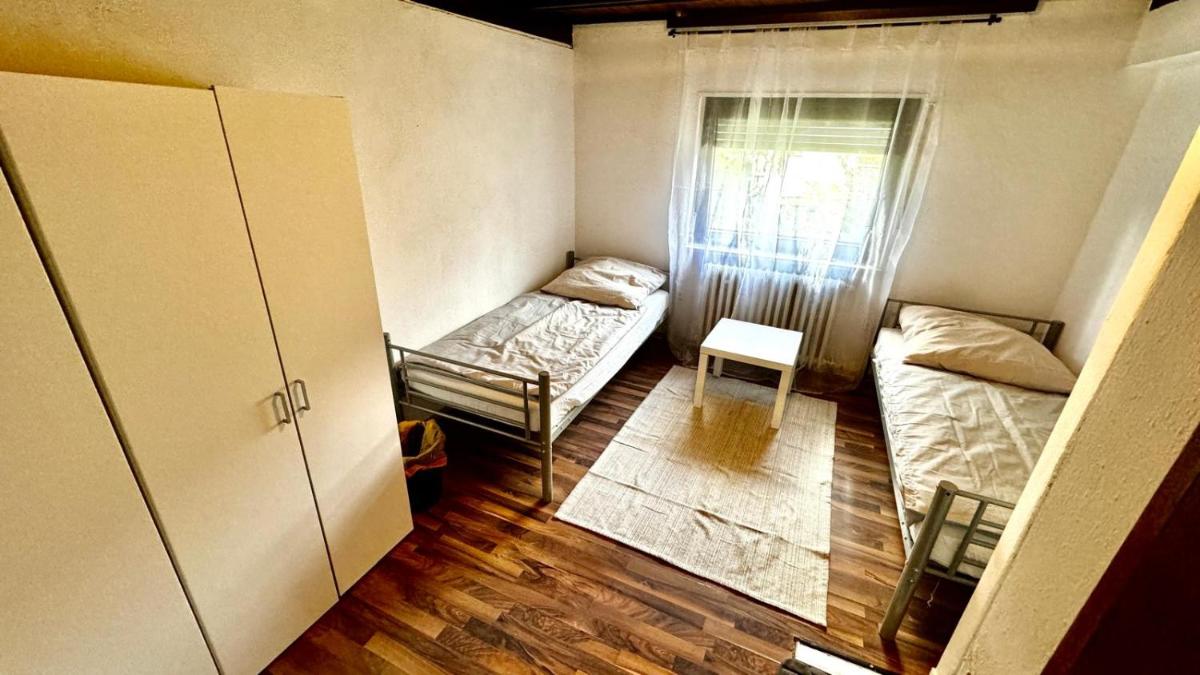 Hostel10 - Top Unterkunft in Hockenheim - Housity