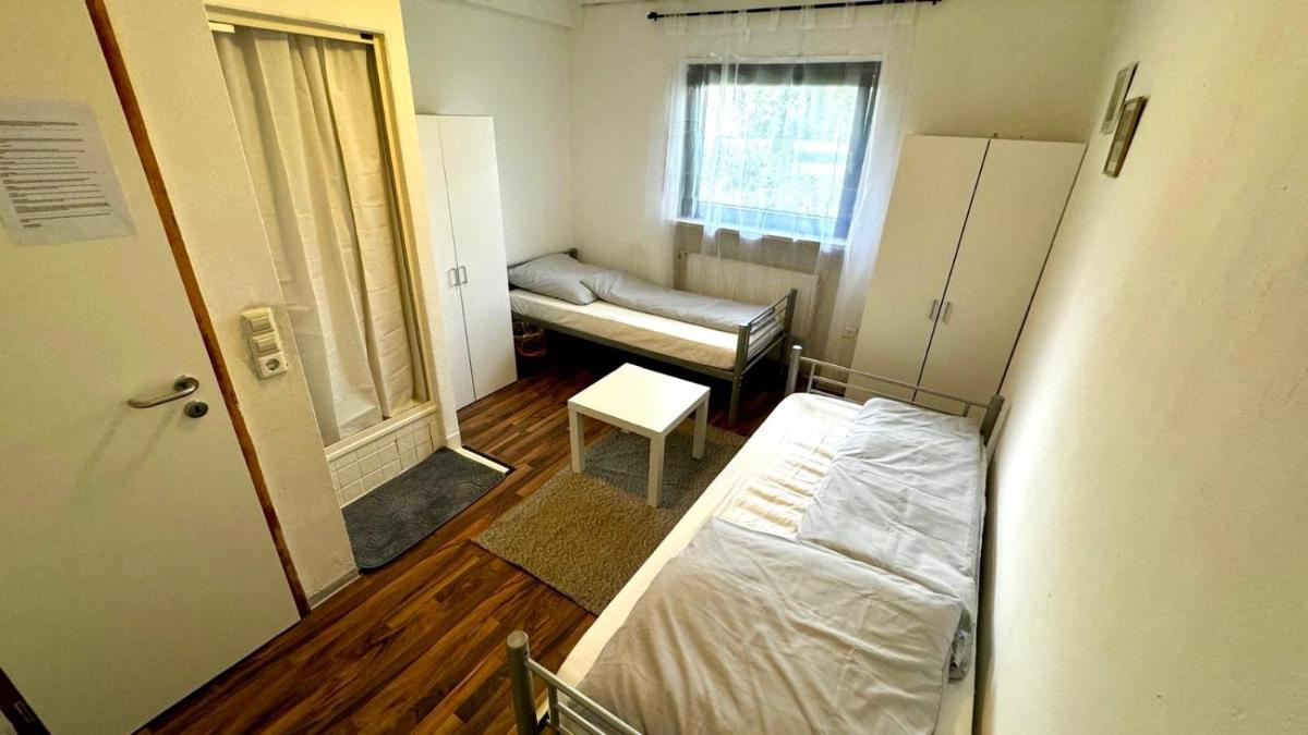 Hostel10 - Top Unterkunft in Hockenheim - Housity