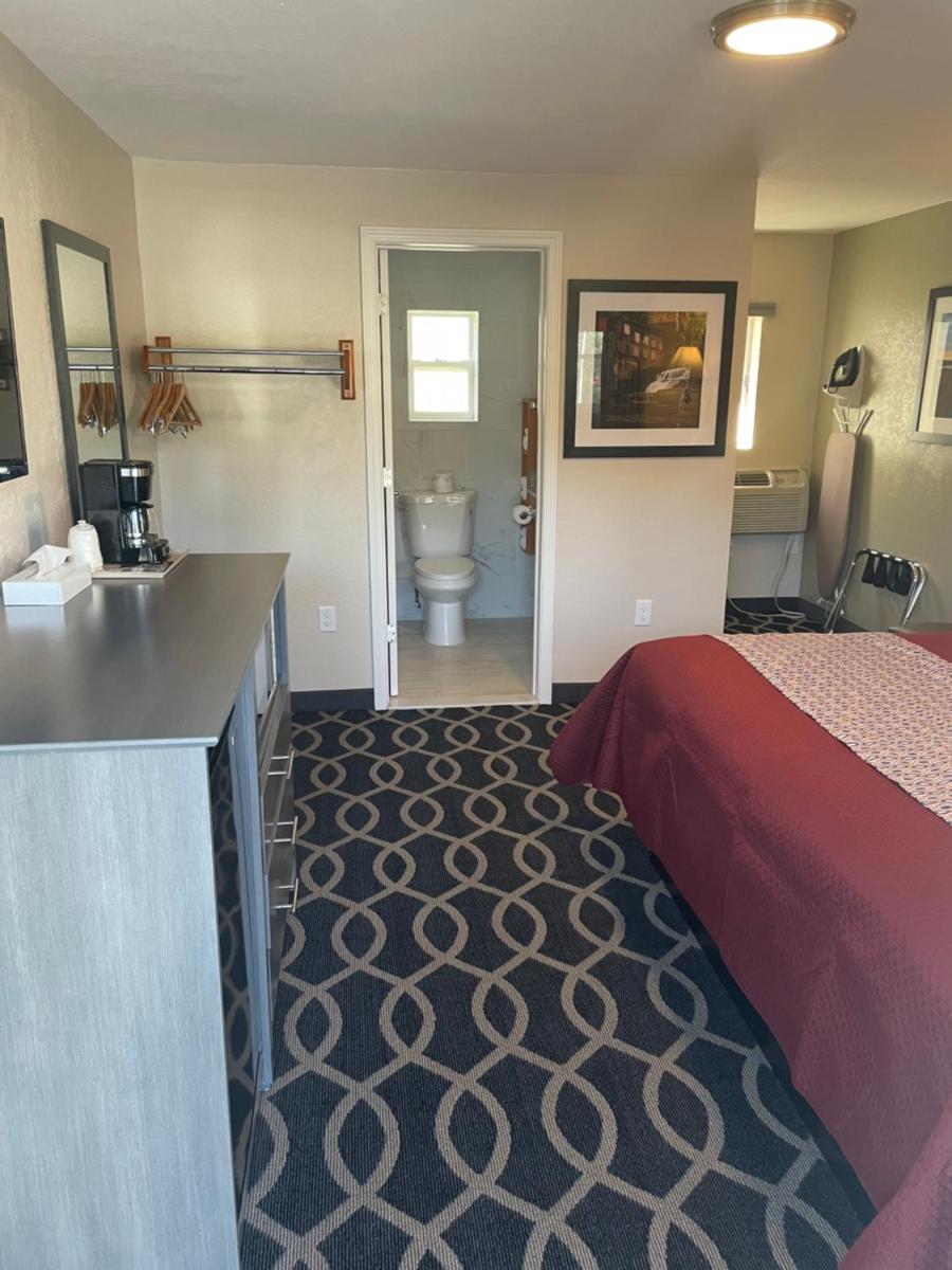 The Springwater Inn - Housity