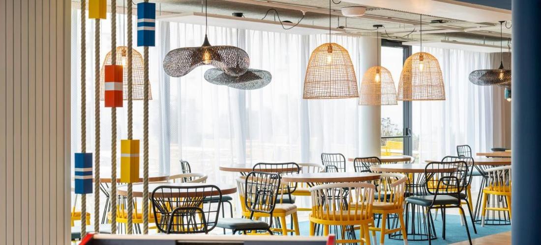 Restaurant ou autre lieu de restauration dans l'établissement ibis Styles Morlaix