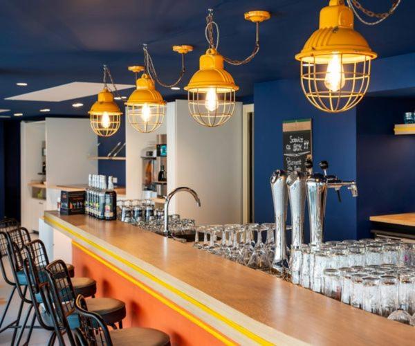 Salon ou bar de l'établissement ibis Styles Morlaix