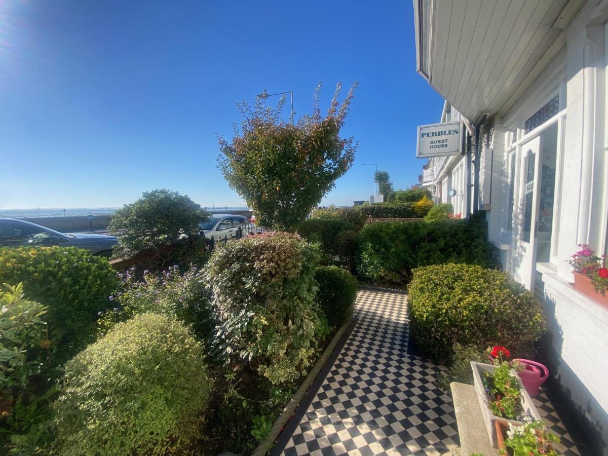 Pebbles Guest House - Housity
