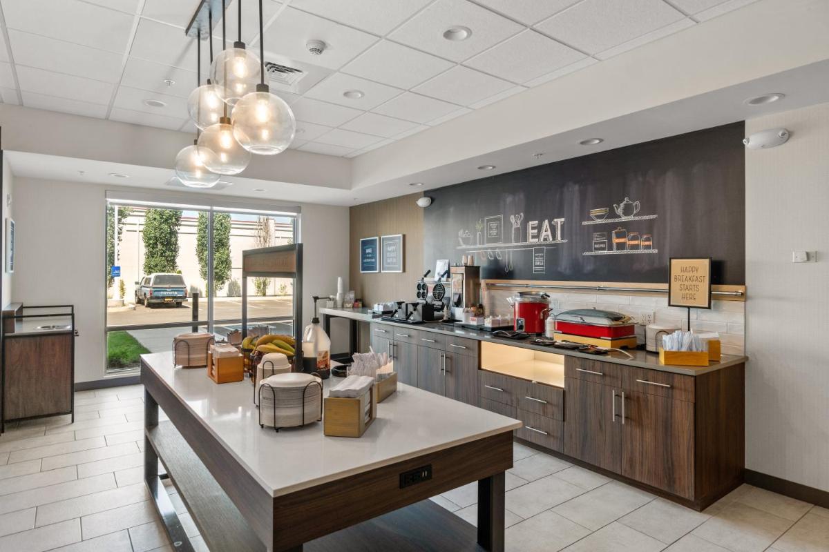 Hampton Inn Redmond Bend Airport - Housity