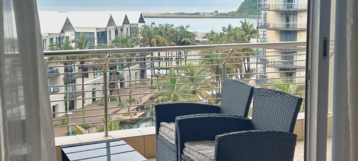 Luxurious Beach Apartment - The Sails - Housity