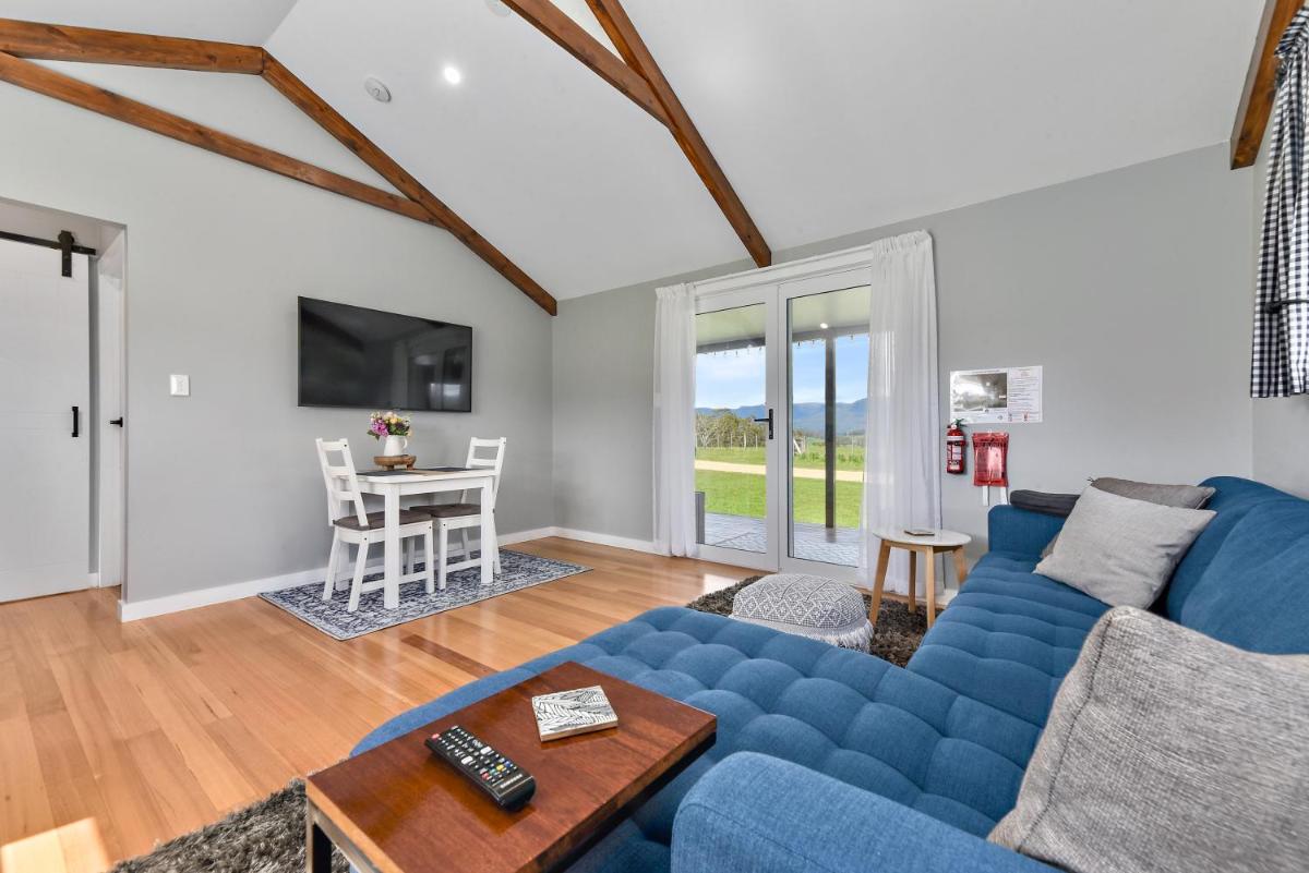 Wakefields - an enchanting mountain view cottage - Housity