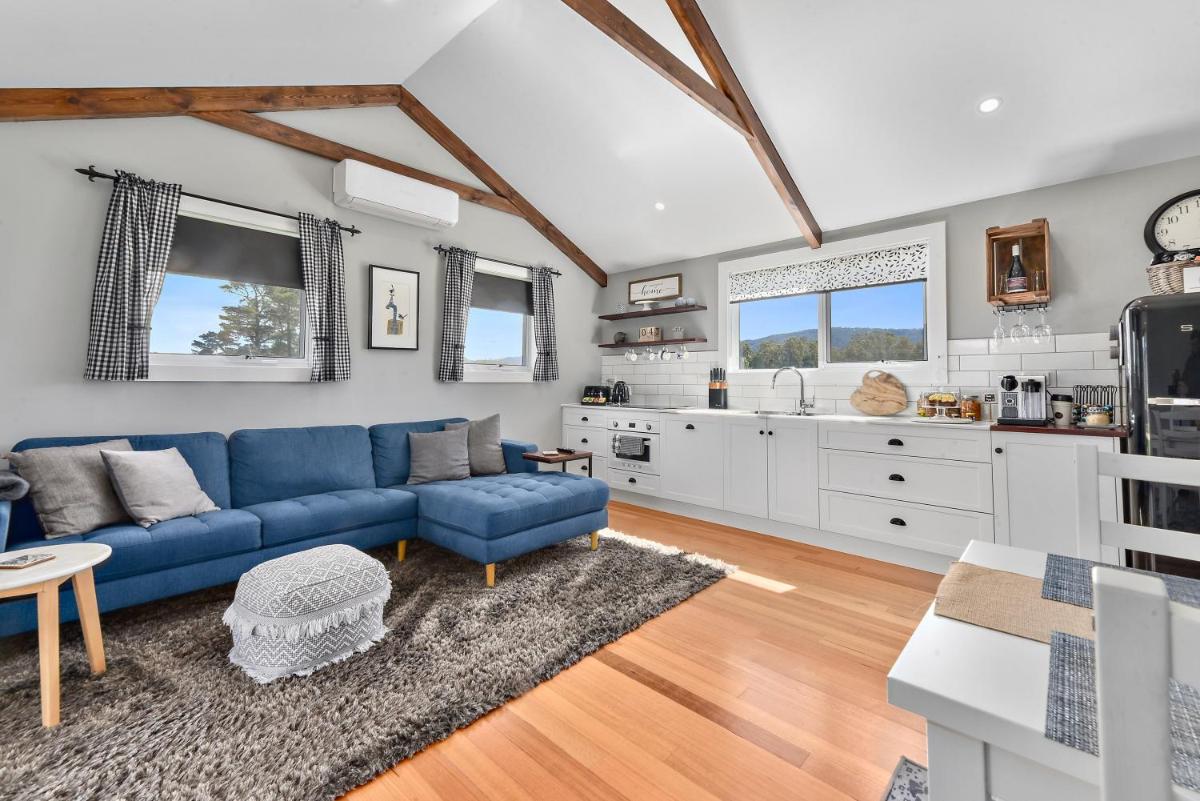 Wakefields - an enchanting mountain view cottage - Housity