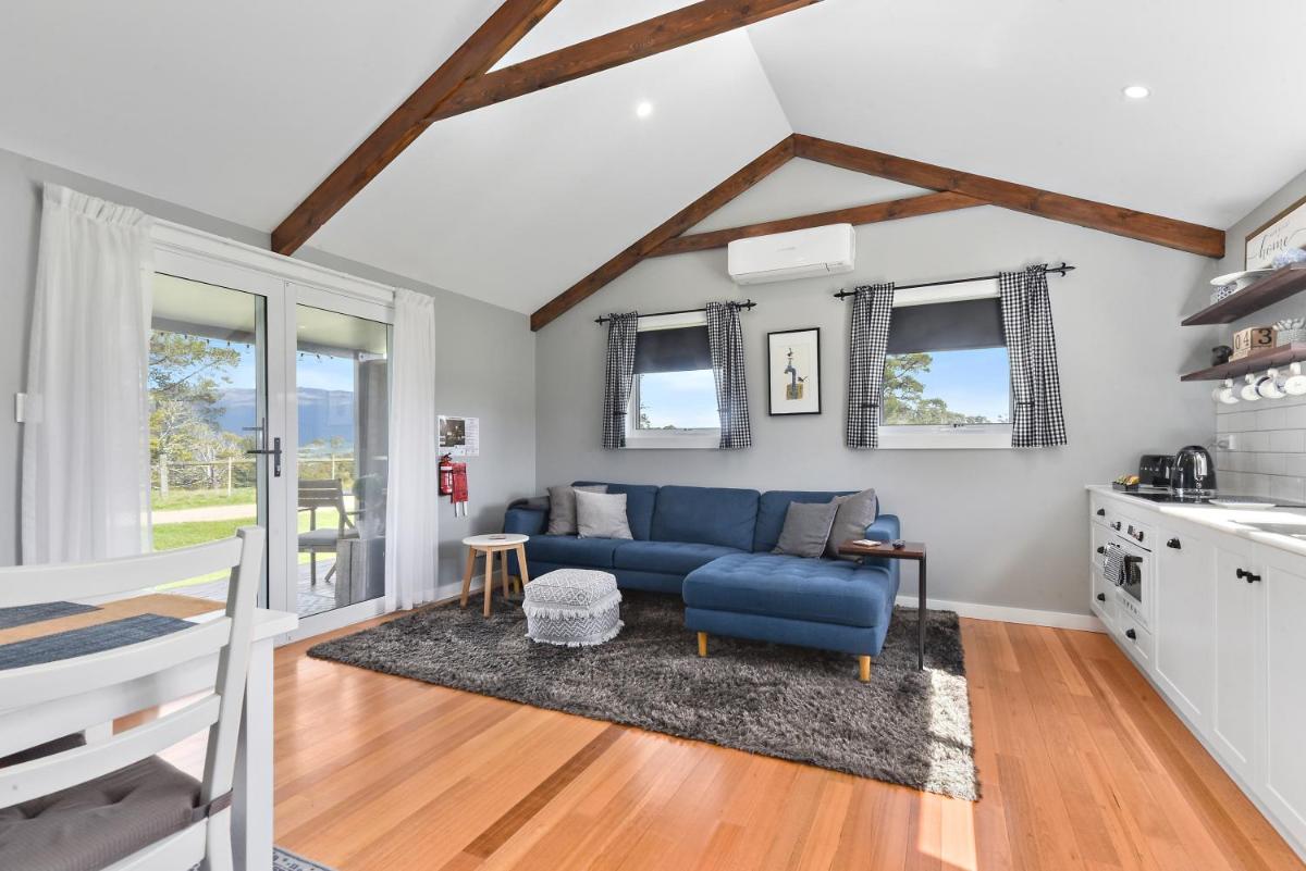 Wakefields - an enchanting mountain view cottage - Housity
