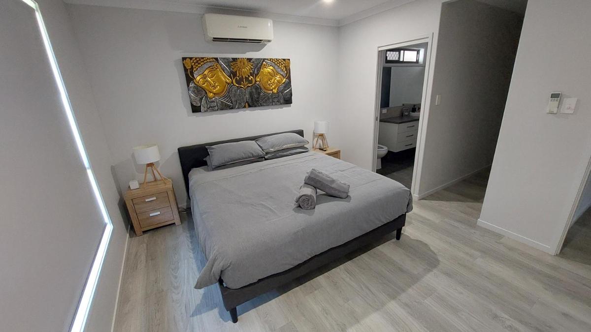 Bali Elliott Heads - Coastal Holiday Home near Boat Ramp - Housity