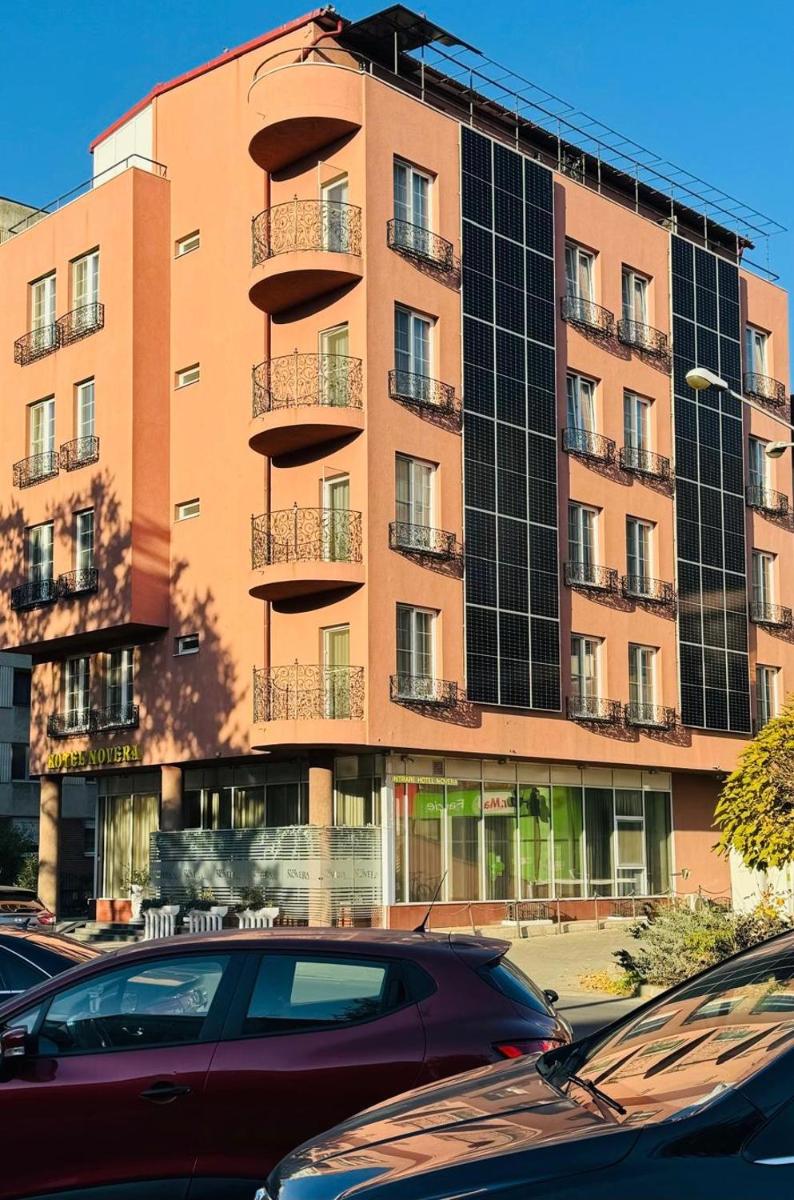 Hotel Novera - Housity