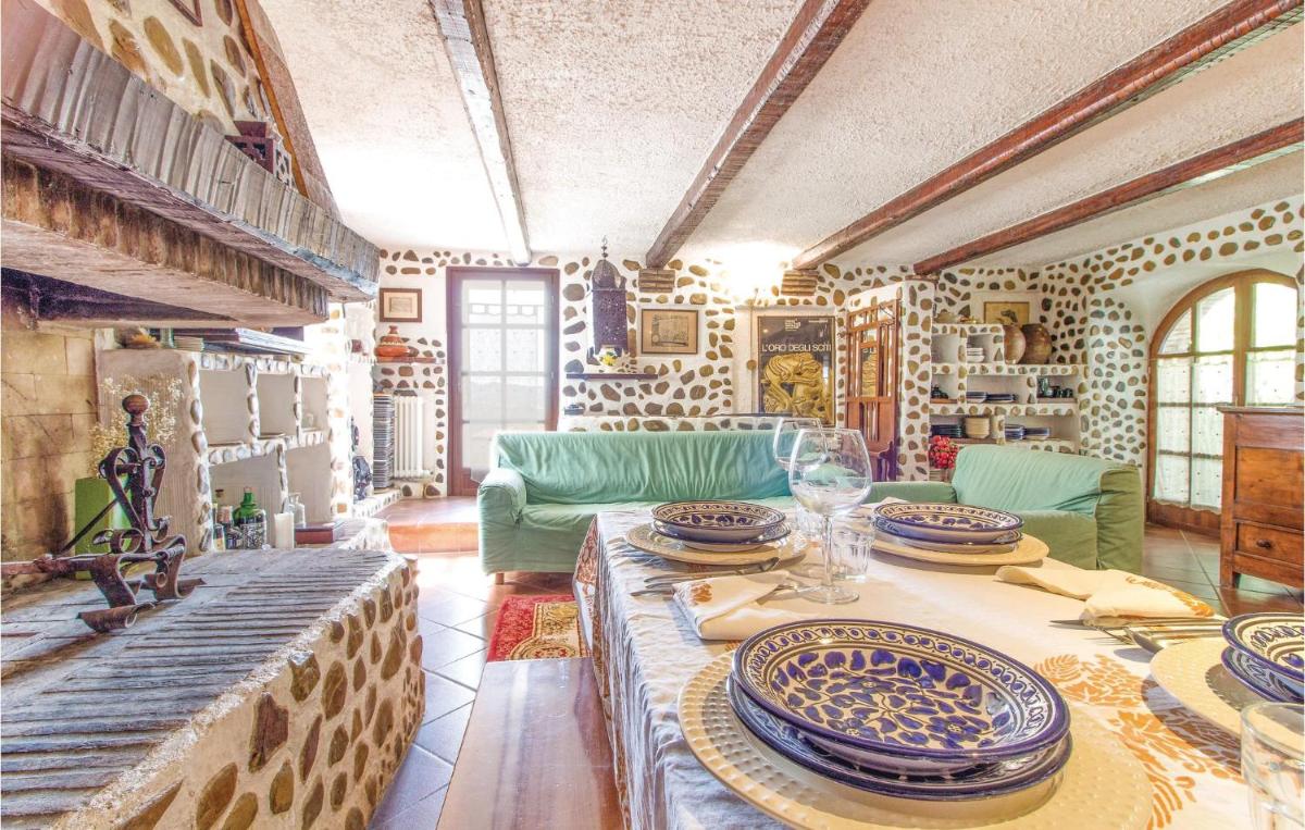 Three-Bedroom Holiday Home In Santagata Feltria Rn - Housity