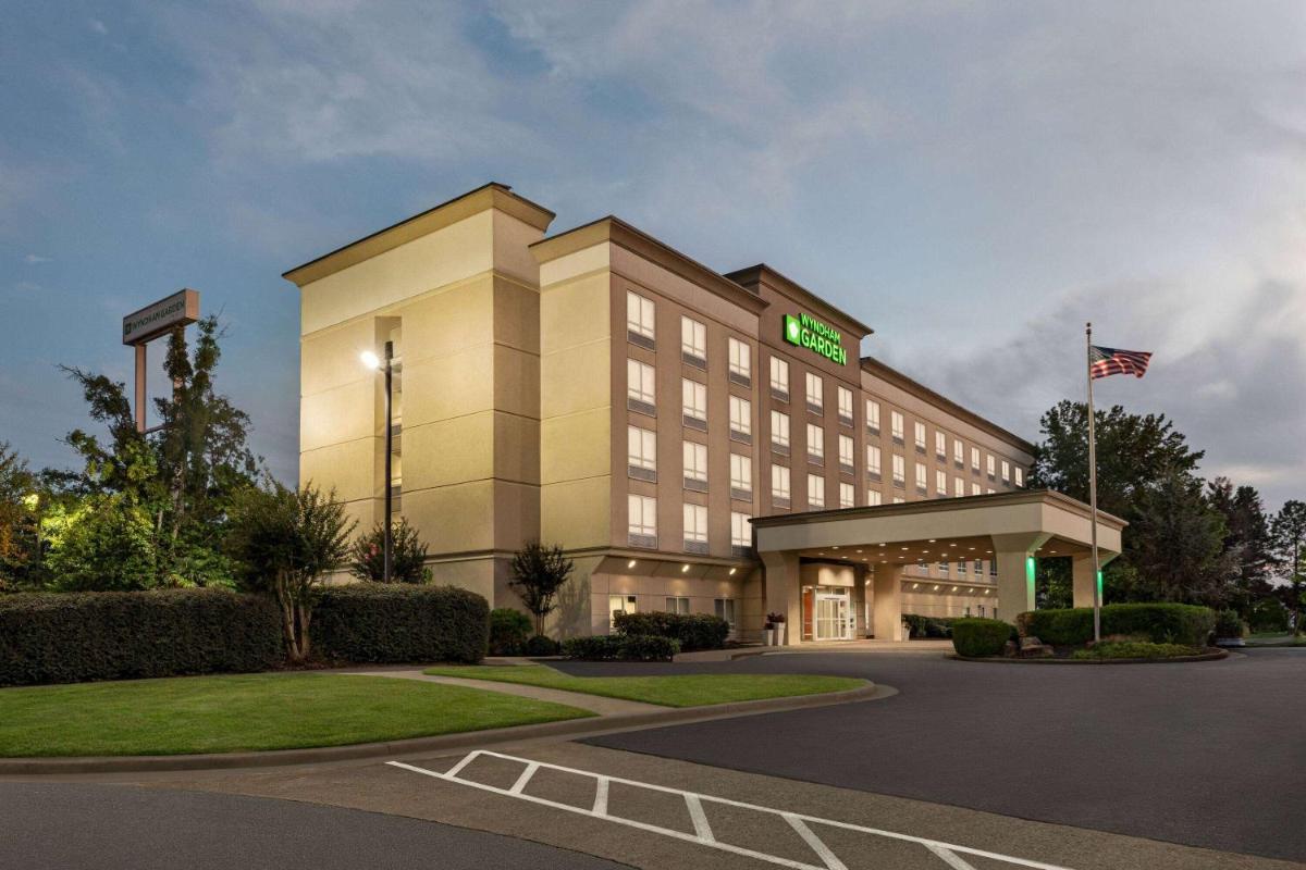 Wyndham Garden Duluth - Housity