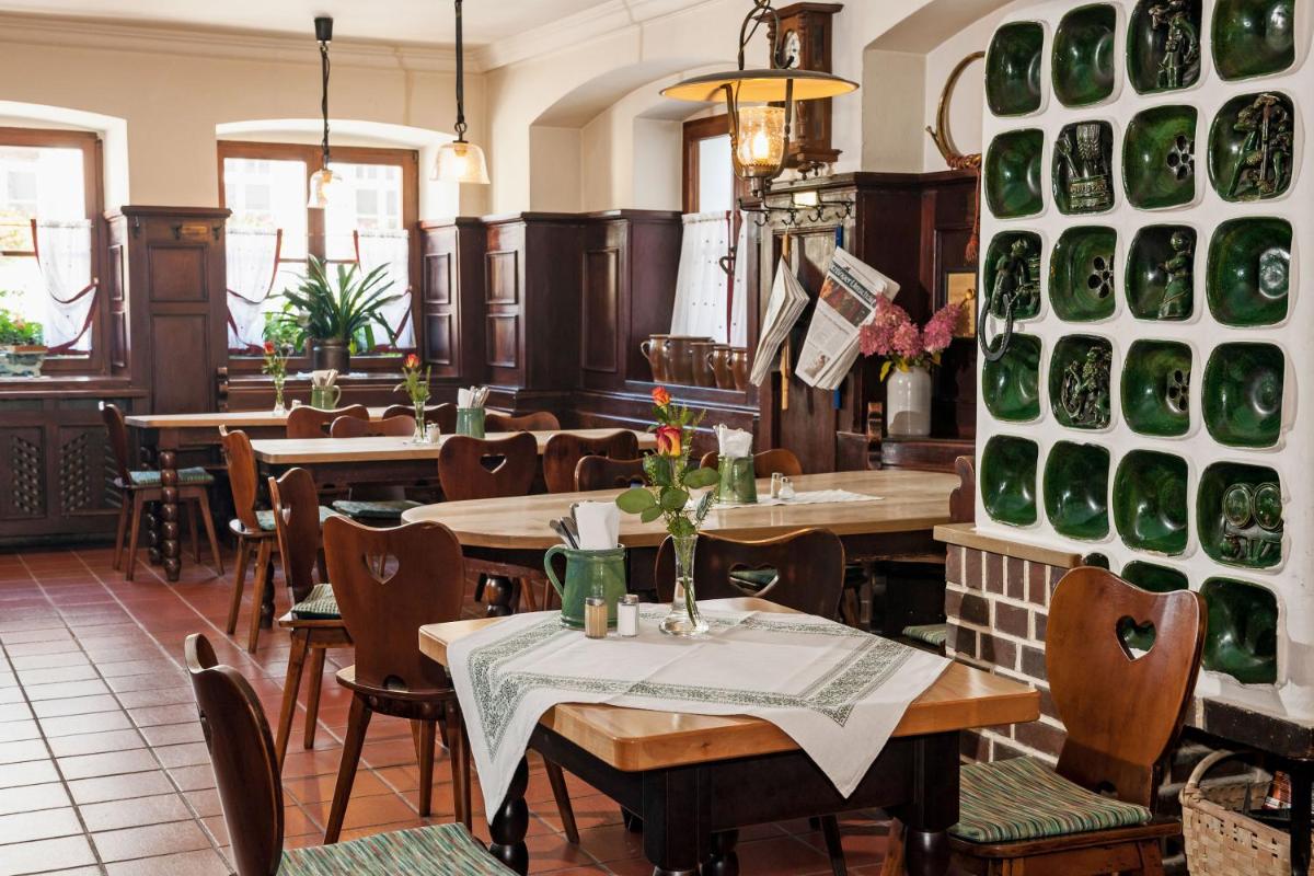 Hotel zur Post - Housity