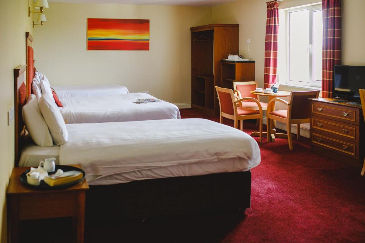 Inn On The Coast - Housity