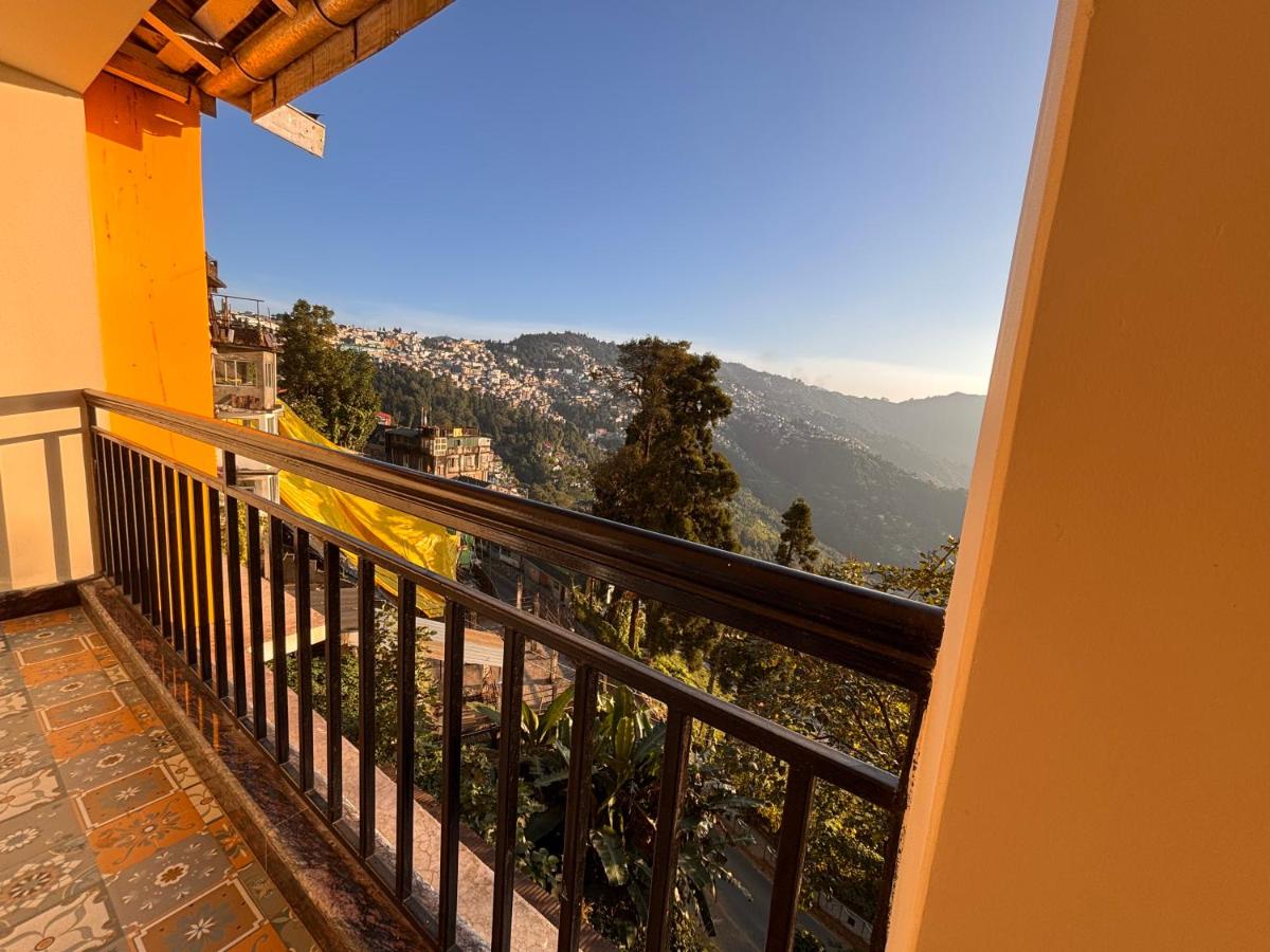 Asraya Homestay - Hizvo