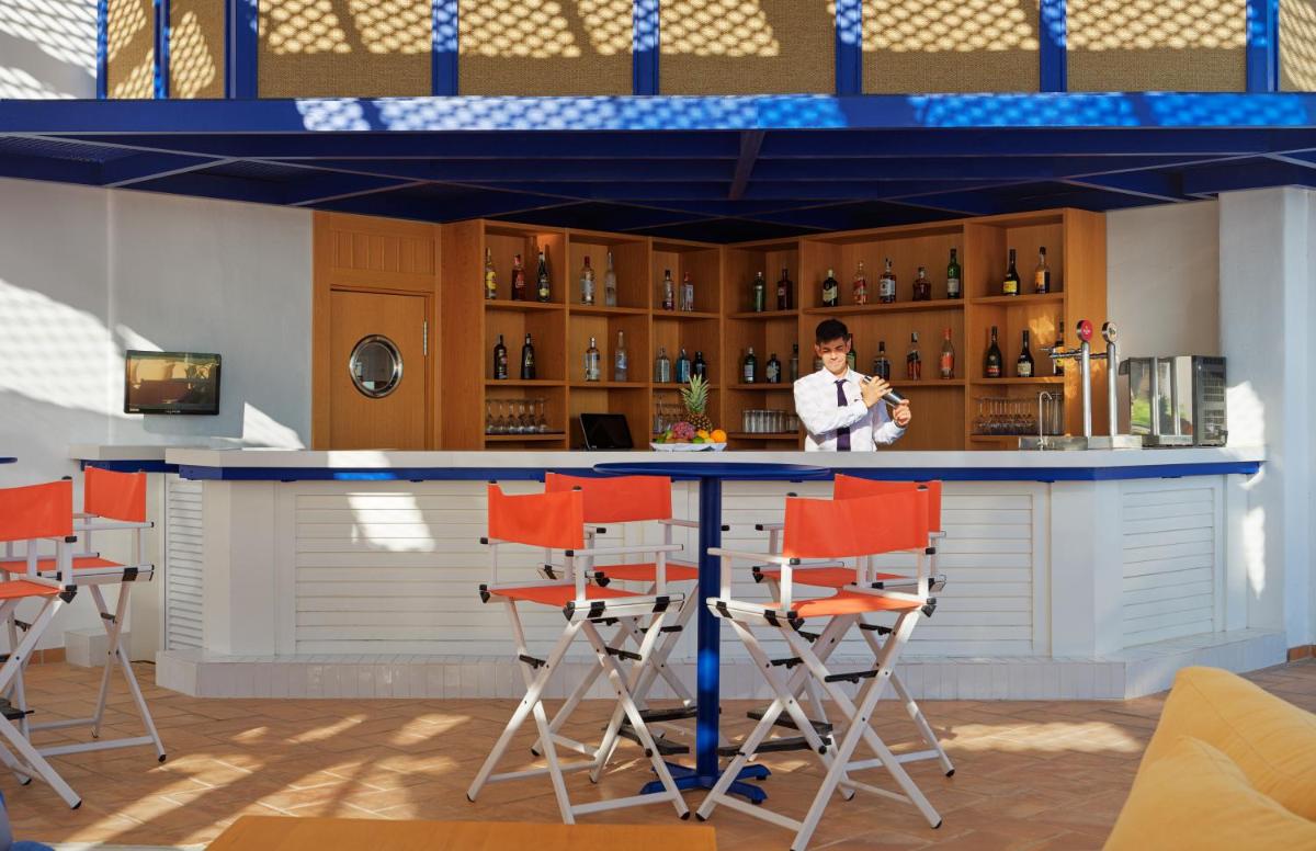 Bebidas en H10 Estepona Palace