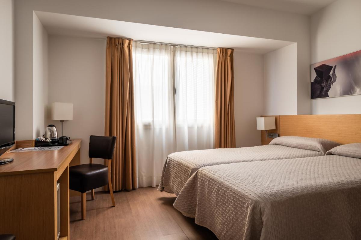 Hotel Sagrada Familia - Housity