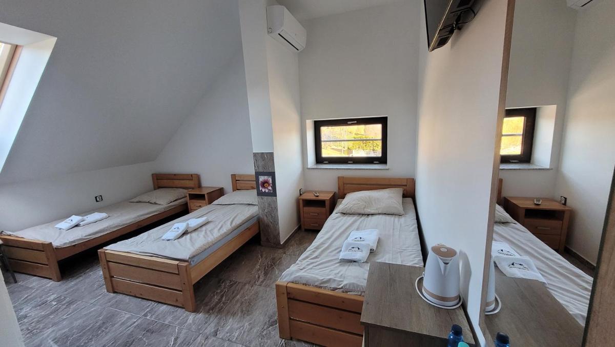 Pokoje Gościnne Pod Kokoczem - Housity