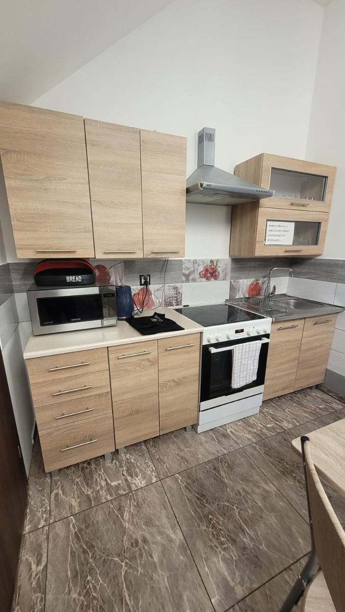 Pokoje Gościnne Pod Kokoczem - Housity